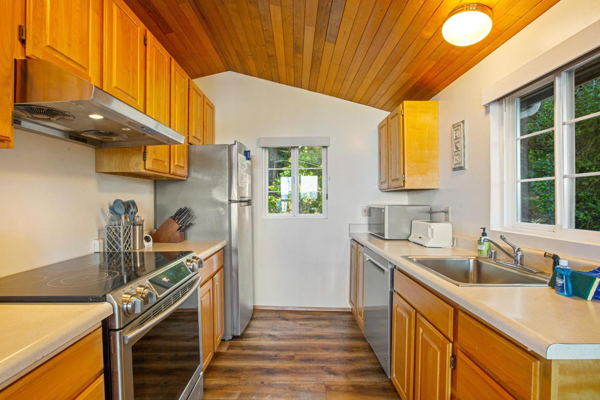 Marrowstone Island Beach Cabin Exterior photo