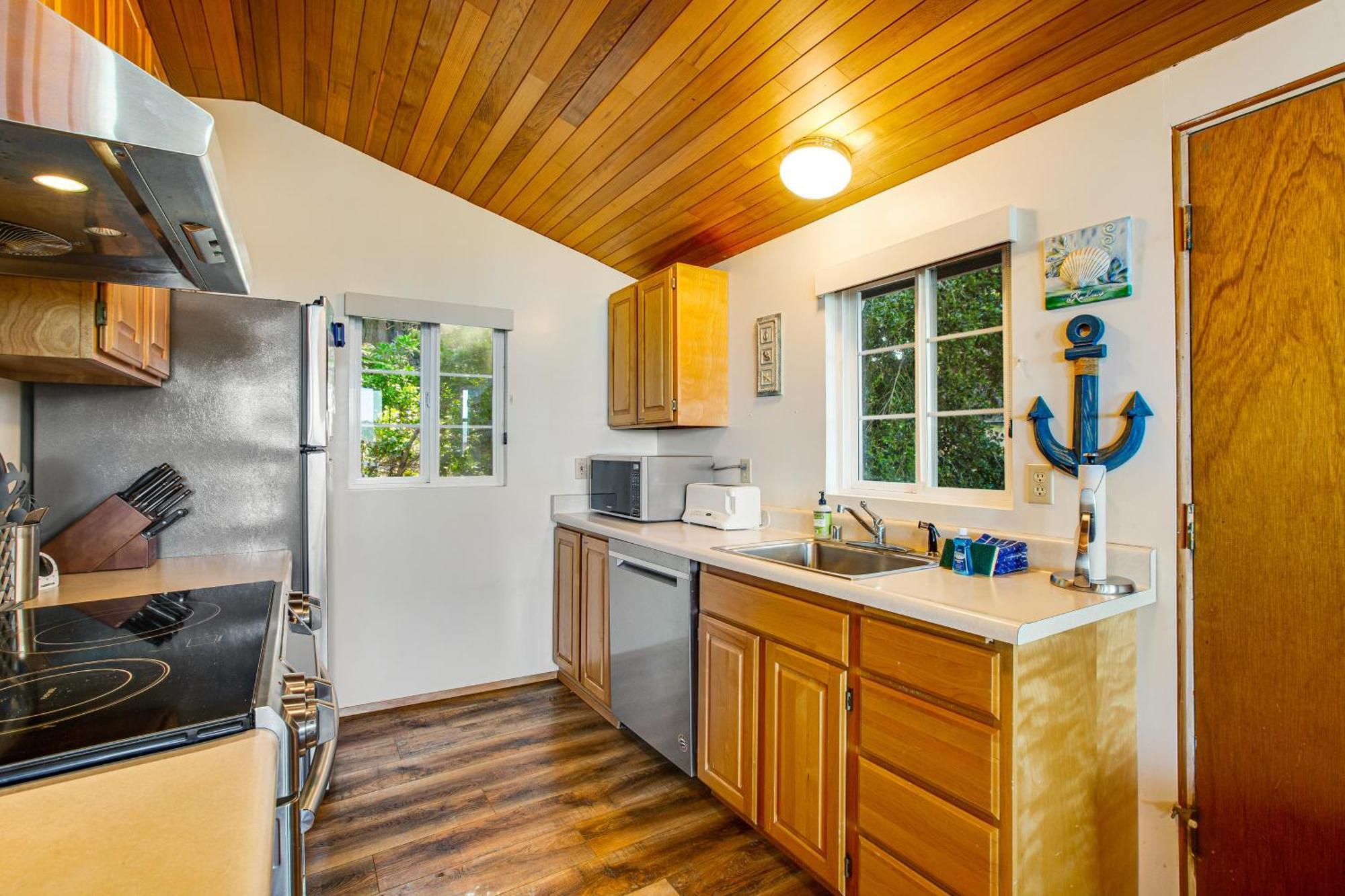 Marrowstone Island Beach Cabin Exterior photo