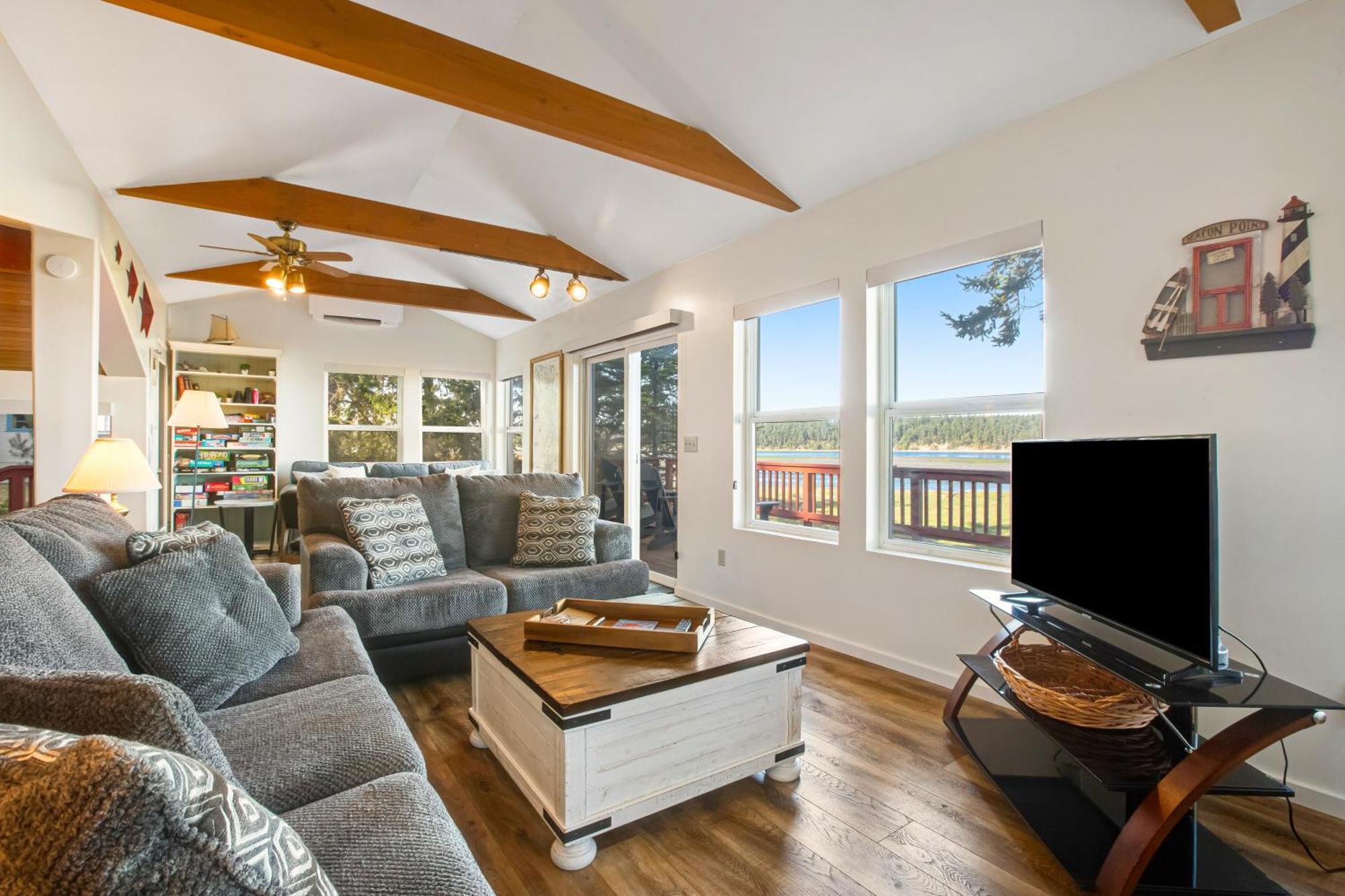 Marrowstone Island Beach Cabin Exterior photo