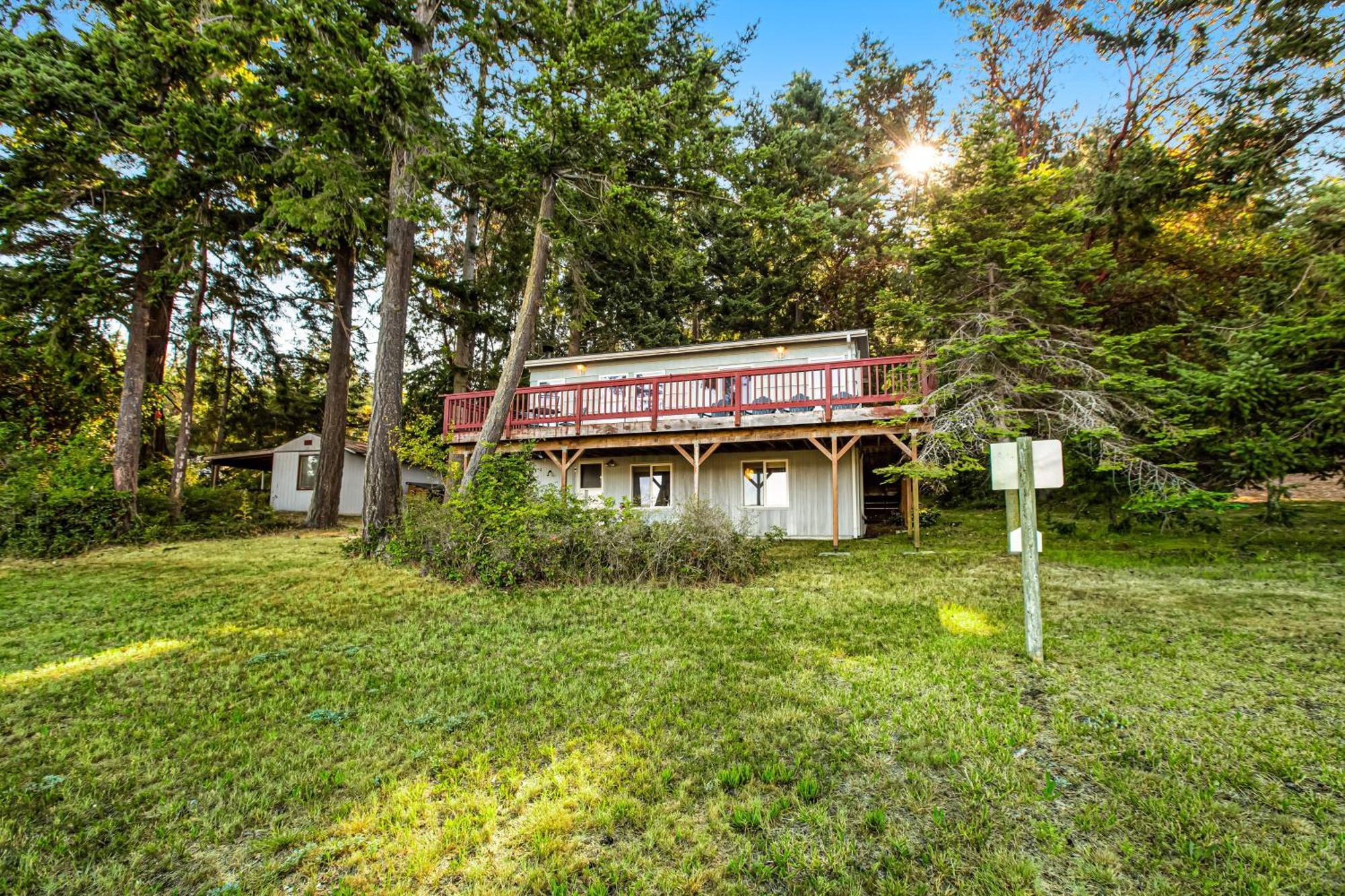 Marrowstone Island Beach Cabin Exterior photo